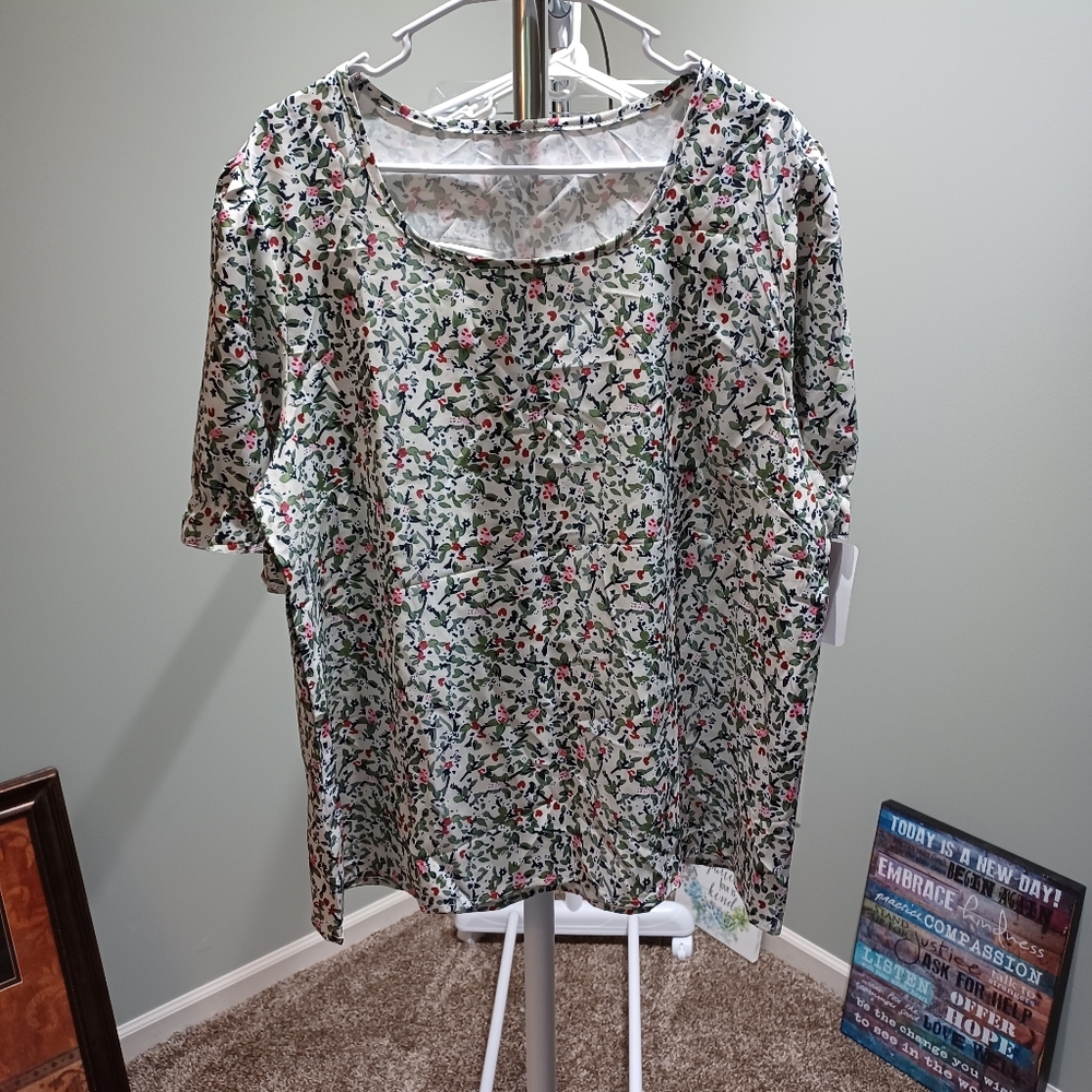 #502 NWT Women's Plus Blouse